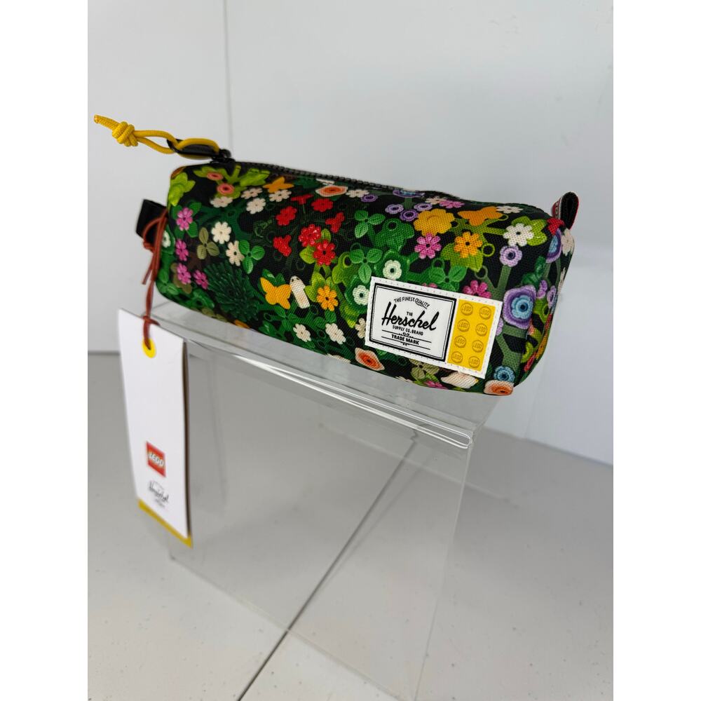 Settlement Pencil Case Little Herschel – Scavenger Hunt Meadow - Picture 2 of 12